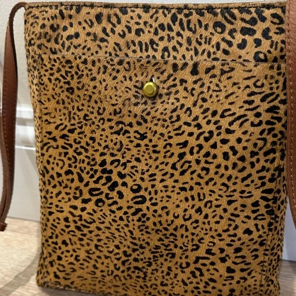 NWOT Madewell Leopard Calf Hair Crossbody Bag - Picture 2 of 6